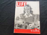 1942 JUNE 8 LIFE MAGAZINE - NURSE'S AIDE - L 290