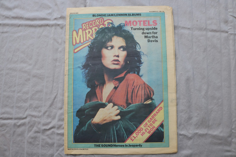1980 NOVEMBER 22 RECORD MIRROR NEWSPAPER - MARTHA DAVIS OF THE MOTELS - NP 9303