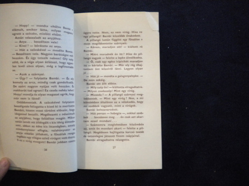 1957 BAMBI HARDCOVER BOOK BY ERDEI ELETTORTENET - HUNGARIAN TEXT - KD 8098