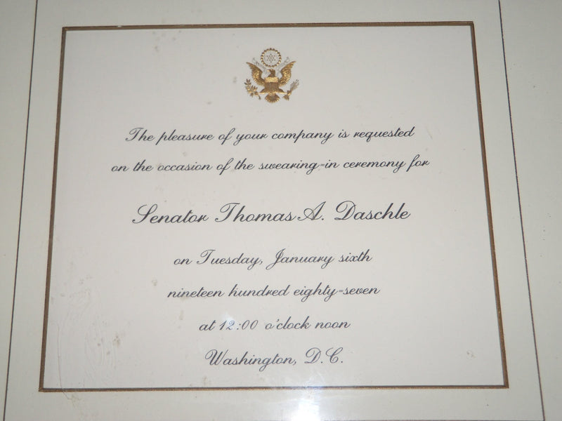 1987 LINDA & TOM DASCHLE SIGNED PHOTO & INVITATION FRAMED 12 X 21 3/4