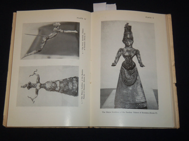 1955 ARCHAEOLOGICAL MUSEUM OF HERACLION GUIDE - SOFTCOVER - NICE PLATES - K 2037