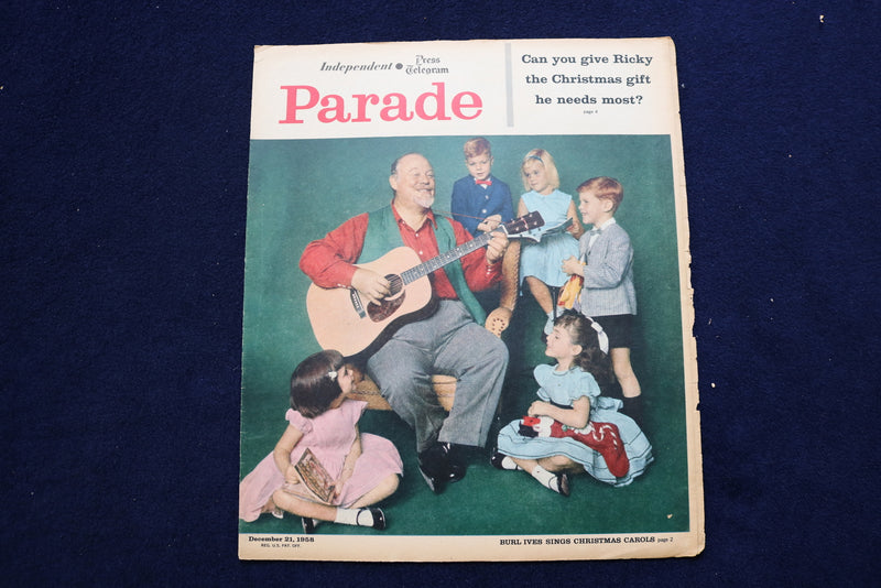 1958 DECEMBER 21 PARADE MAGAZINE - BURL IVES COVER - E 22359