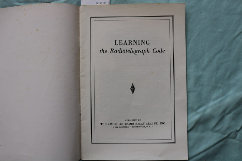 1951-1963 LEARNING THE RADIOTELEGRAPH CODE - LOT OF 2 - SOFTCOVER BOOKS - K 3264