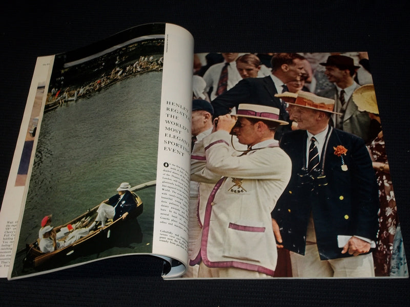 1958 JULY ESQUIRE MAGAZINE - AMERICANIZATION OF PARIS FRONT COVER - E 1024