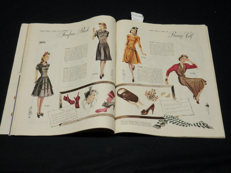1941 NOVEMBER WOMAN'S HOME COMPANION MAGAZINE - BEAUTIFUL FRONT COVER - F 567J