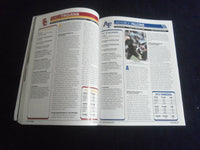2013 LINDY'S SPORTS NOTRE DAME MAGAZINE - FIGHTING IRISH IN THE HUDDLE - ST 7160