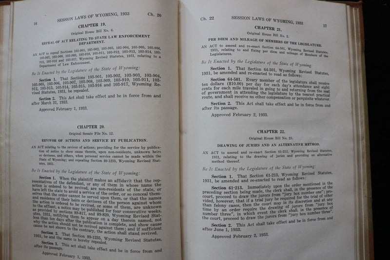1933 SESSION LAWS OF WYOMING HARDCOVER BOOK - KD 9791