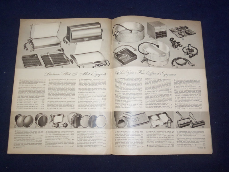 1950 MONTGOMERY WARD PHOTOGRAPHIC CATALOG - SOFTCOVER - J 9302