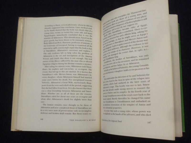1973 X-RAYING THE PHARAOHS HARDCOVER BOOK BY JAMES HARRIS & KENT WEEKS - KD 8276