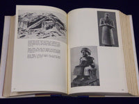 1963 THE WORLD OF THE PAST BY JACQUETTA HAWKES LOT OF 2 VOLUMES - KD 3572