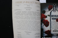 1989 AMERICAN BALLET THEATRE SOFTCOVER BOOK - PORTAITS BY ANNIE LEBOVITZ- K 2314