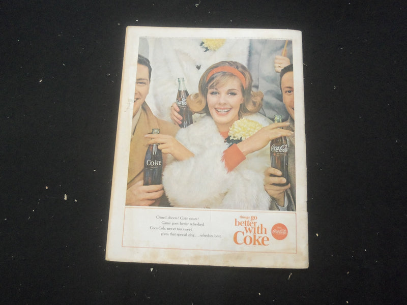 1963 OCTOBER BOYS' LIFE MAGAZINE - TEEN-AGE BIG TOP - ST 3770U