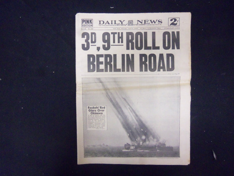 1945 APRIL 5 NEW YORK DAILY NEWS - 3RD, 9TH ROLL ON BERLIN ROAD - NP 2187