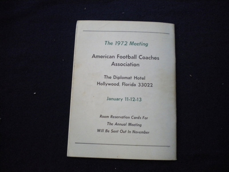 1971 AMERICAN FOOTBALL COACHES ASSOCATION MAGAZINE - SUMMER MANUAL - SP 3625P