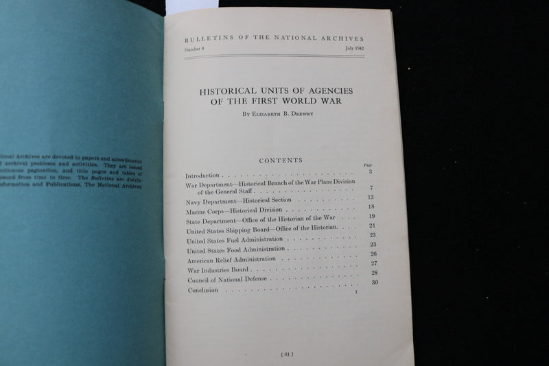 1942 HISTORICAL UNITS OF AGENCIES OF THE FIRST WORLD WAR SOFTCOVER BOOK - K 2908