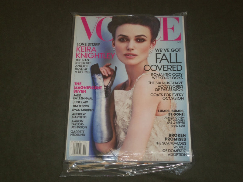 2012 OCTOBER VOGUE MAGAZINE - KEIRA KNIGHTLEY - B 2572