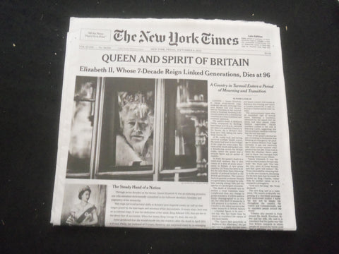2022 SEPTEMBER 9 NEW YORK TIMES - QUEEN ELIZABETH DIED AT AGE 96 (1926-2022)