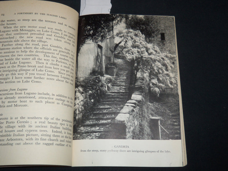 1952 A FORTNIGHT SOFTCOVER BOOK BY THE ITALIAN LAKES STUDD - J 9503