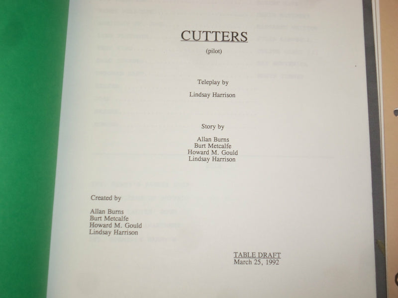 1992 CUTTERS TELEVISION SCRIPTS - PILOT SCRIPTS - LOT OF 2 - O 3099