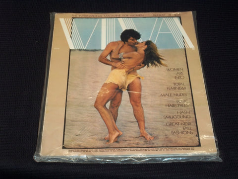 1974 AUGUST VIVA MAGAZINE - WOMEN'S INTERNATIONAL FRONT COVER - E 4198
