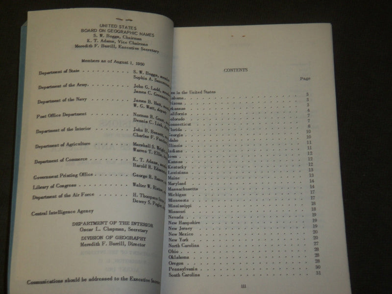 1950 AUGUST DECISIONS ON NAMES IN THE UNITED STATES AND ALASKA BOOK - J 3550