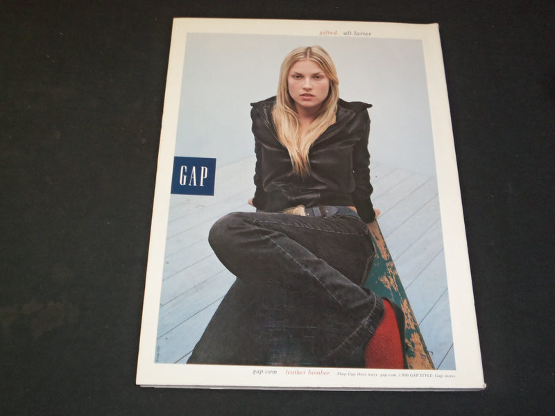 2001 DECEMBER COSMOPOLITAN MAGAZINE - JULIA STILES - SP 5183