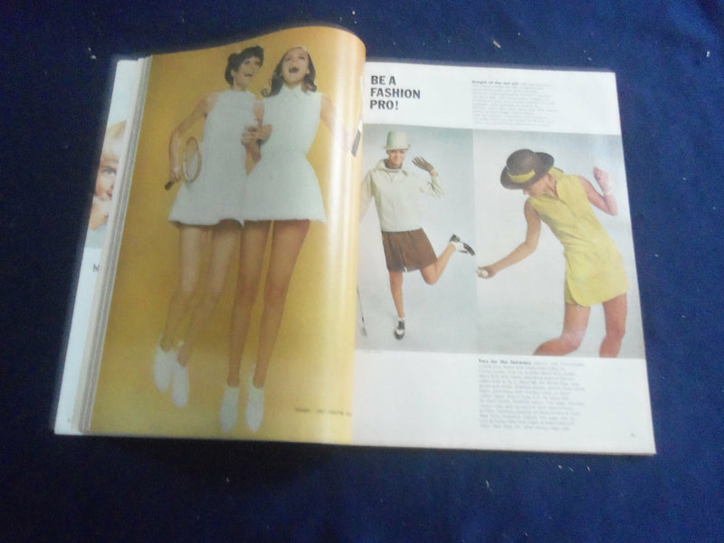 1968 JUNE GOOD HOUSEKEEPING MAGAZINE - PRESIDENT JOHNSON'S FAMILY ALBUM - F 514X