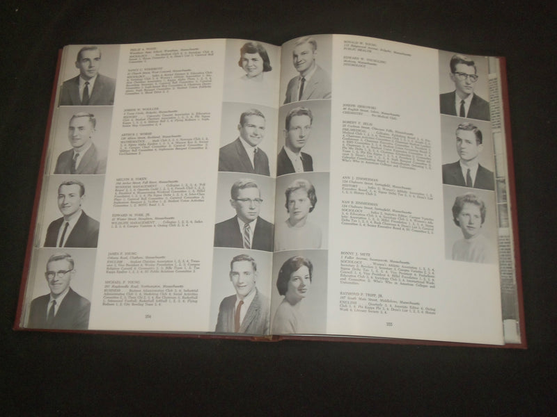 1960 UNIVERSITY OF MASSACHUSETTS YEARBOOK - AMHERST, MASSACHUSETTS - YB 2181