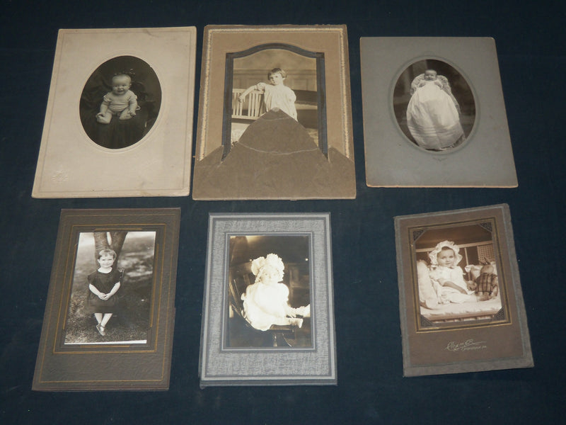 1900'S FAMILY PHOTOS LOT OF 17 - EARLY 20TH CENTURY - ASSORTED SIZES - J 5849