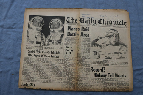 1965 MAY 31 THE DAILY CHRONICLE NEWSPAPER-GEMINI FLIGHT PLAN ON SCHEDULE-NP 8512