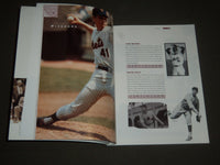 1993 NATIONAL BASEBALL HALL OF FAME YEARBOOK - REGGIE JACKSON INDUCTED- J 2589