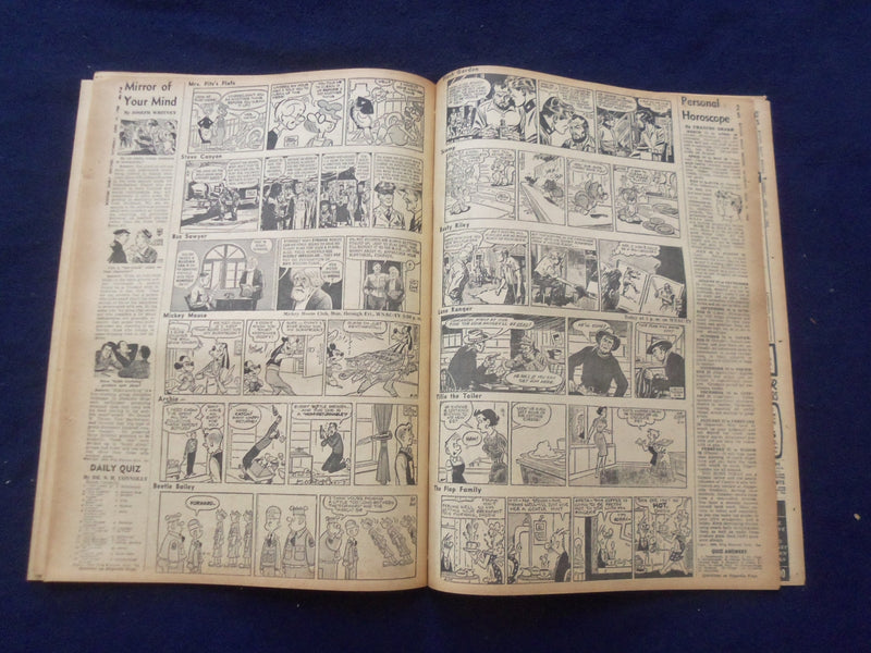 1958 JUNE 14 BOSTON RECORD AMERICAN NEWSPAPER-GOLDFINE RUG GIFT TO ADAMS-NP 6271