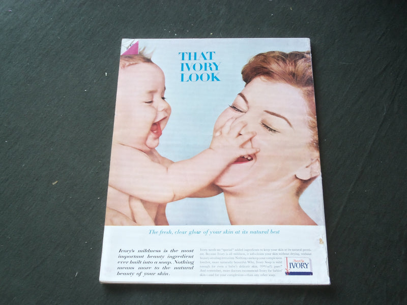 1962 MAY MCCALL'S MAGAZINE - JACQUELINE KENNEDY & CHILDREN - F 505