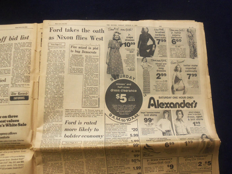 1973 AUGUST 9 THE BERGEN RECORD NEWSPAPER - NIXON LEAVES QUIETLY - NP 6460