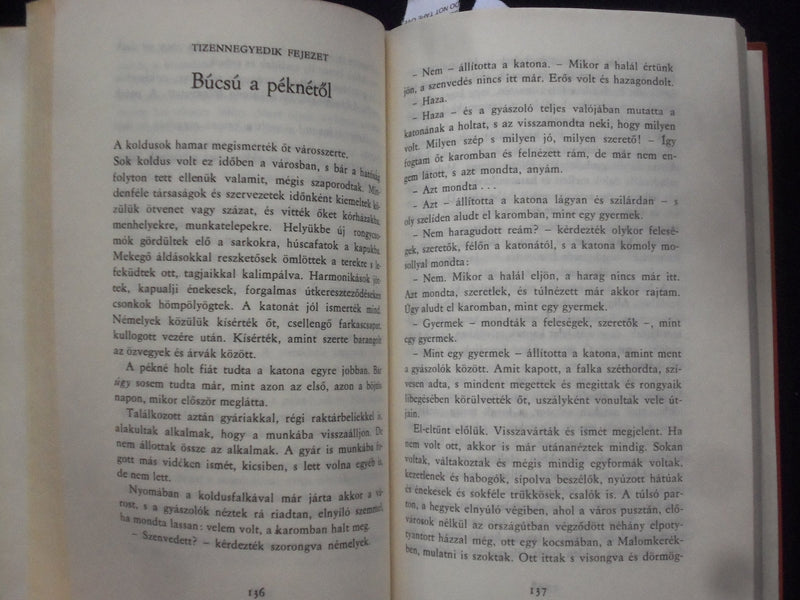 1957 A HAZUG KATONA HARDCOVER BOOK BY TOROK SANDOR - HUNGARIAN TEXT - KD 8956