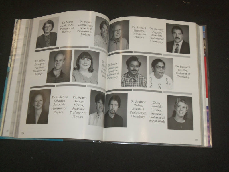 2002 THE COURTIER GEORGIAN COURT COLLEGE YEARBOOK - LAKEWOOD NEW JERSEY- YB 2163