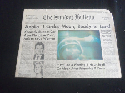 1969 JULY 20 THE SUNDAY BULLETIN NEWSPAPER - APOLLO 11 CIRCLES MOON - NP 5774