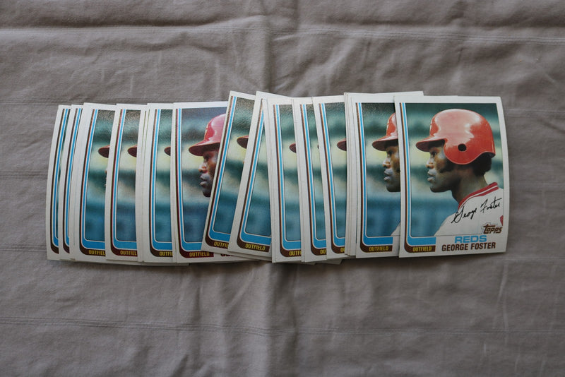 GEORGE FOSTER 1982 TOPPS BASEBALL CARDS - CARD #700 - NM-MT - LOT OF 23 - #76