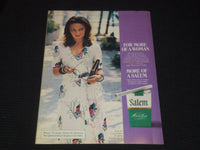 1975 APRIL MOTION PICTURE MAGAZINE - PRISCILLA PRESLEY COVER - E 15514