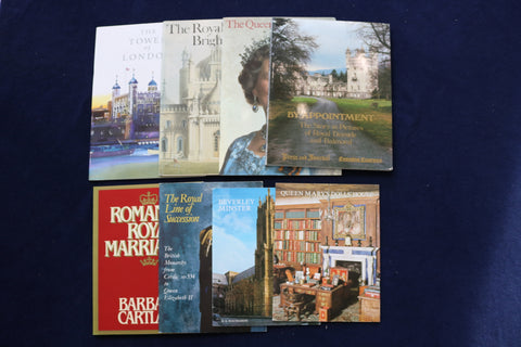 1970'S-1980'S BRITISH MONARCHY BOOK LOT - LOT OF 8 - O 3633