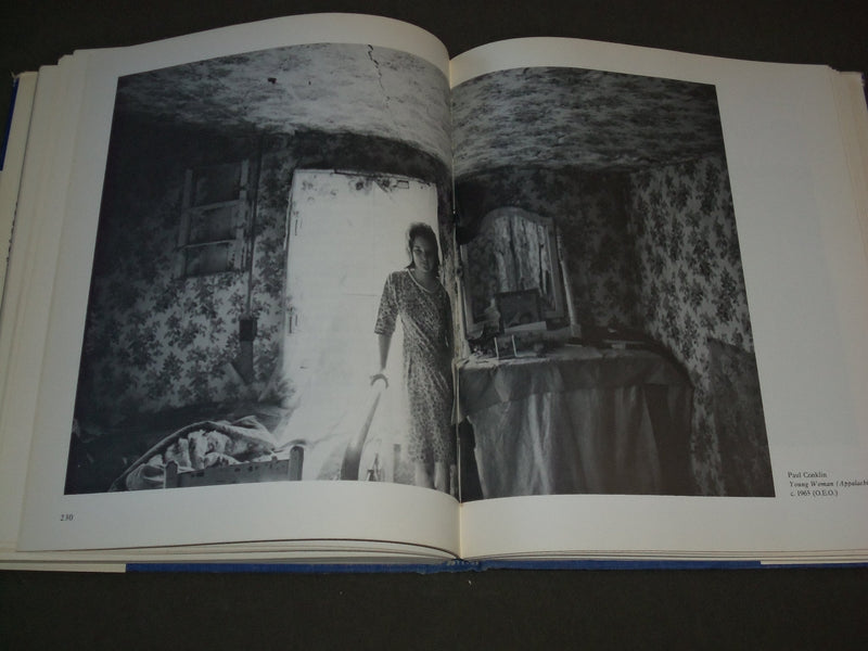 1979 THE STORY OF AMERICAN PHOTOGRAPHY BY MARTIN SANDLER 1ST EDITION - KD 3911