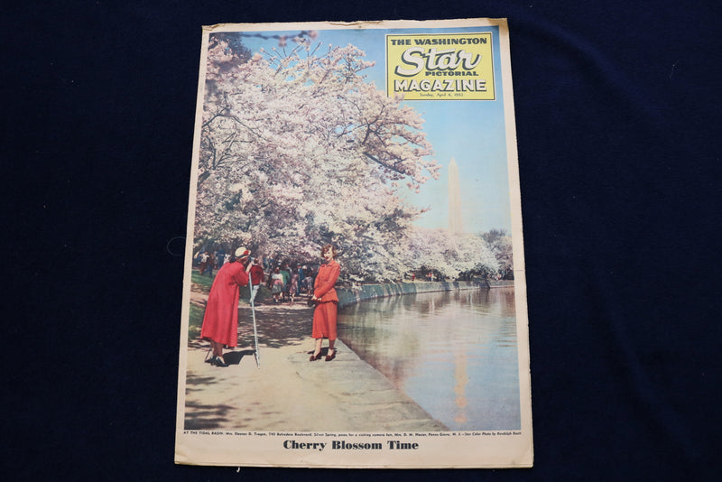 1952 APR 6 WASHINGTON STAR PICTORIAL MAGAZINE - CHERRY BLOSSOM COVER - E 23311