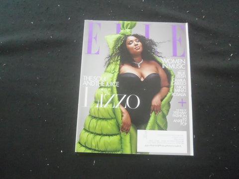 2019 OCTOBER ELLE MAGAZINE - LIZZO COVER - SP 8619M