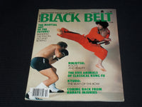 1982 OCTOBER BLACK BELT MAGAZINE - NINJUTSU FRONT COVER - E 7839