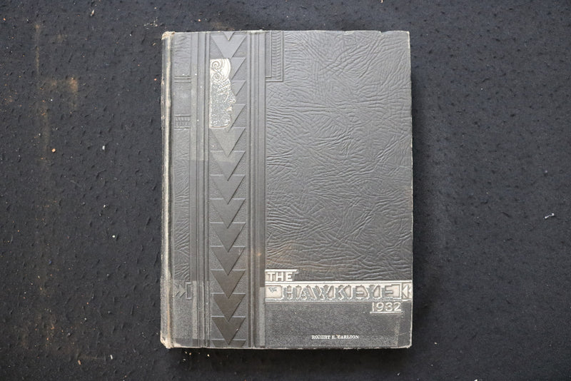 1932 THE HAWKEYE UNIVERSITY OF IOWA YEARBOOK - IOWA CITY, IOWA - YB 3540