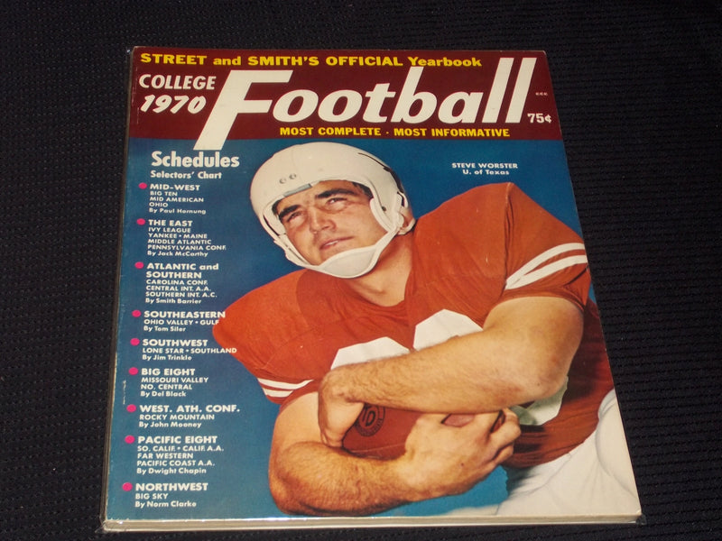 1970 STREET & SMITH'S COLLEGE FOOTBALL YEARBOOK MAGAZINE - WORSTER - E 3168