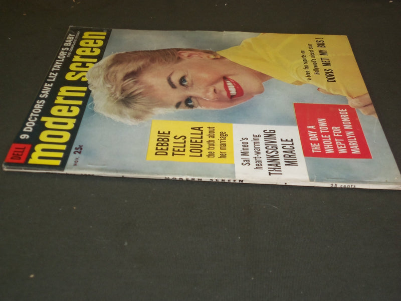 1957 NOVEMBER MODERN SCREEN MAGAZINE - DORIS DAY COVER - M 236