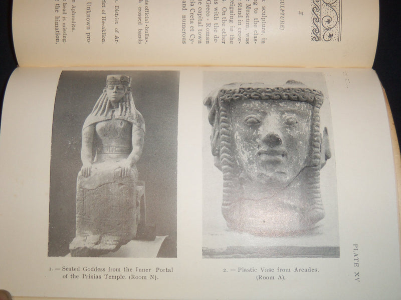 1955 ARCHAEOLOGICAL MUSEUM OF HERACLION GUIDE - SOFTCOVER - NICE PLATES - K 2037