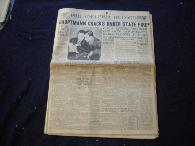 1935 JAN 18 PHILADELPHIA RECORD NEWSPAPER - HAUPTMANN CRACKS UNDER FIRE- NP 6011