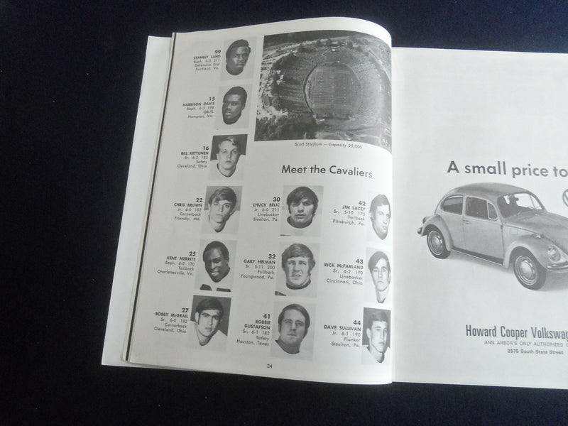 1971 SEP 18 FOOTBALL PROGRAM - UNIVERSITY OF MICHIGAN VS UNIV VIRGINIA - ST 7177